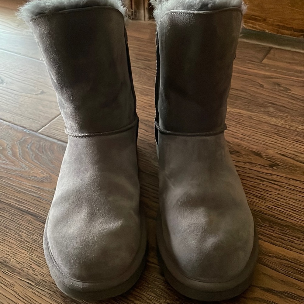 Grey uggs. Worn twice